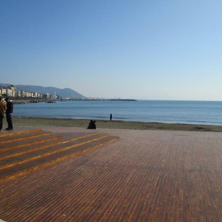 Blu Mare Apartamento Salerno Exterior foto